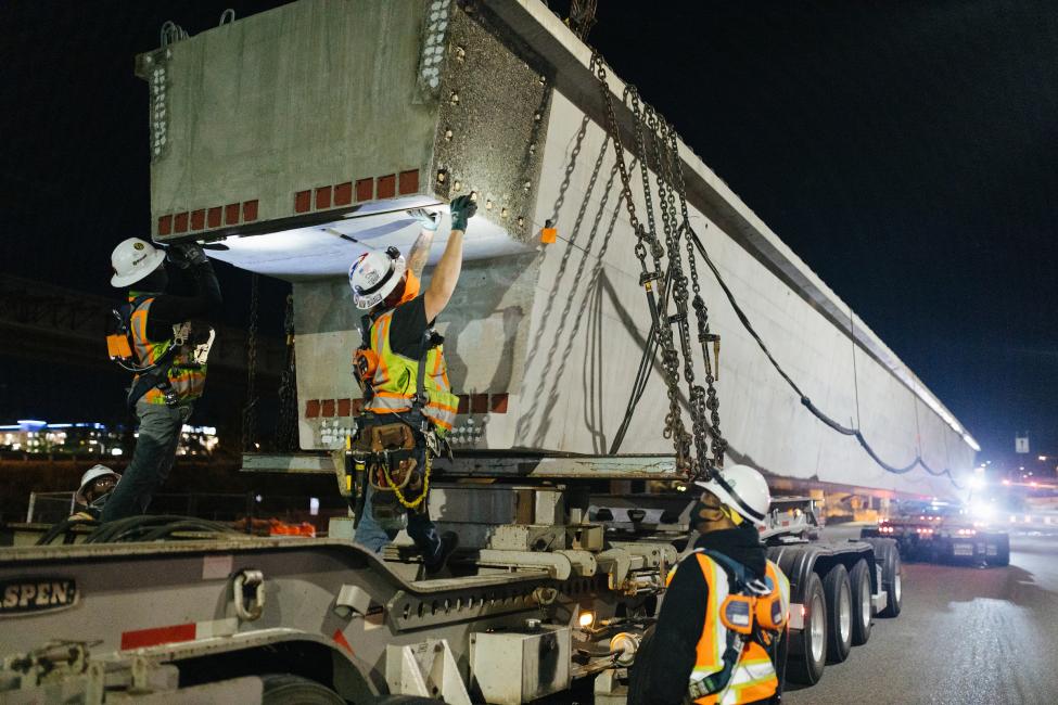 Fresh Pics: Lifting Lynnwood Link Into Place | Sound Transit